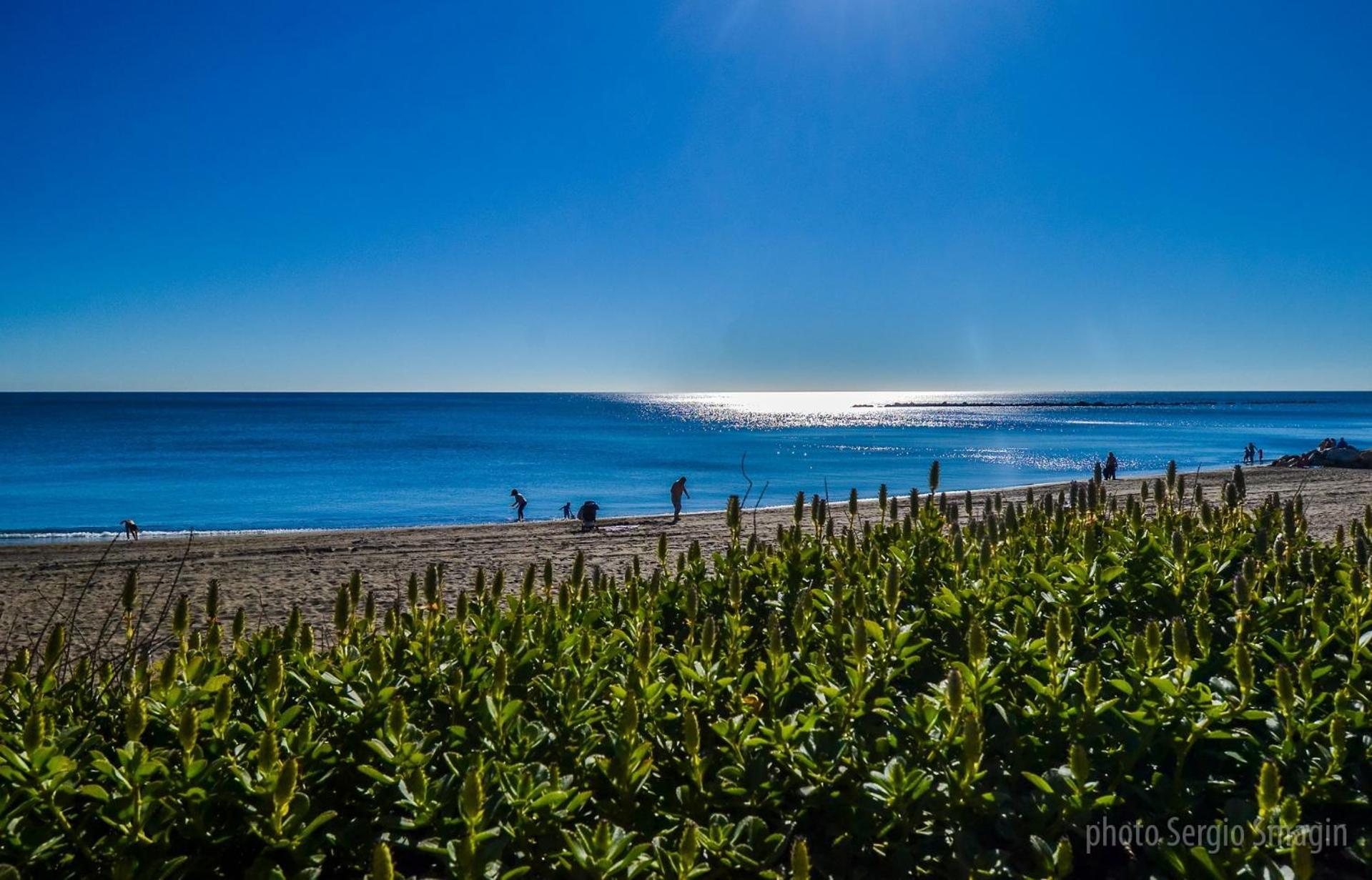 Apartamentos Los Cisnes - 2º Linea De Playa - Perfecta Ubicacion Benalmádena Zewnętrze zdjęcie