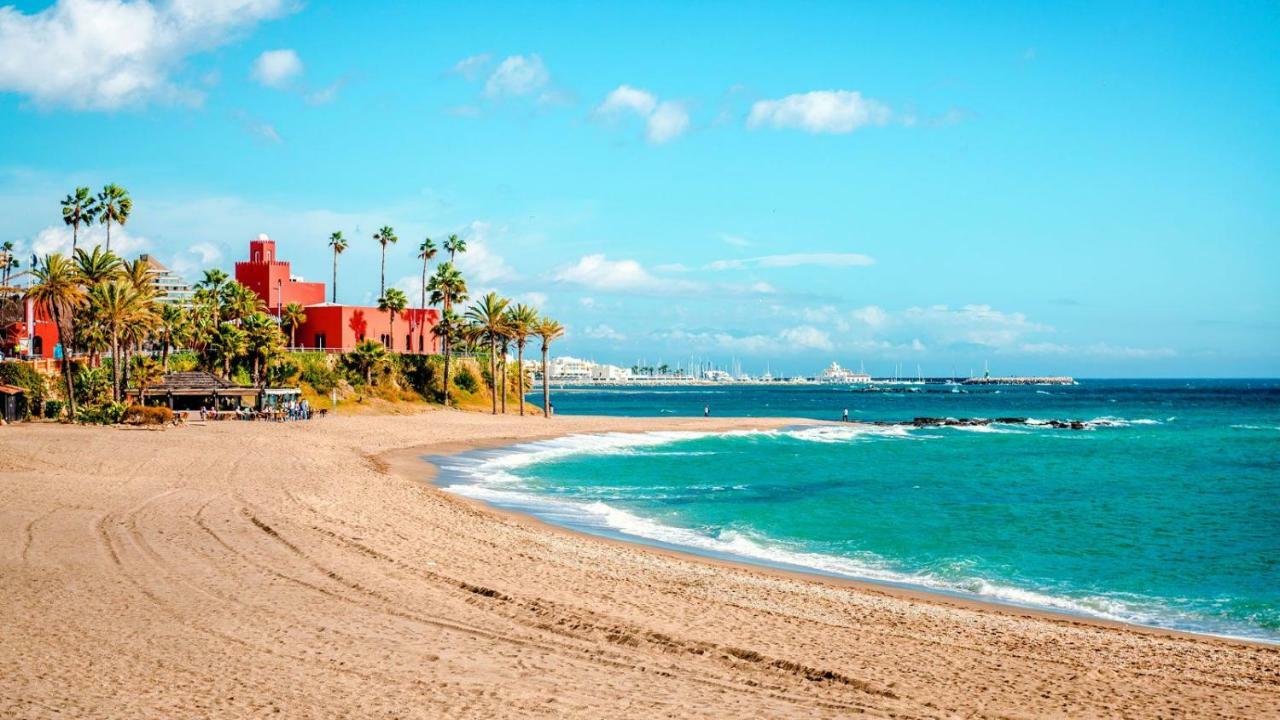 Apartamentos Los Cisnes - 2º Linea De Playa - Perfecta Ubicacion Benalmádena Zewnętrze zdjęcie