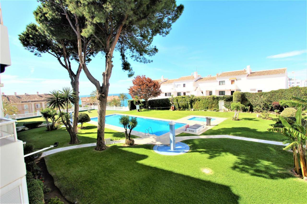 Apartamentos Los Cisnes - 2º Linea De Playa - Perfecta Ubicacion Benalmádena Zewnętrze zdjęcie
